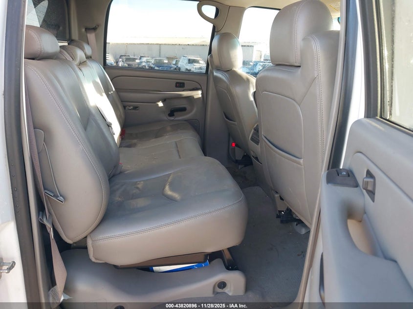 2005 Chevrolet Avalanche 1500 Z71 VIN: 3GNEK12Z85G243986 Lot: 43820896