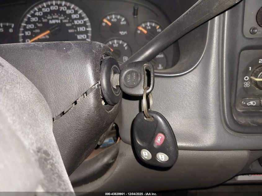 2004 Chevrolet Silverado 3500 Ls VIN: 1GCJC39U84E202015 Lot: 43820901