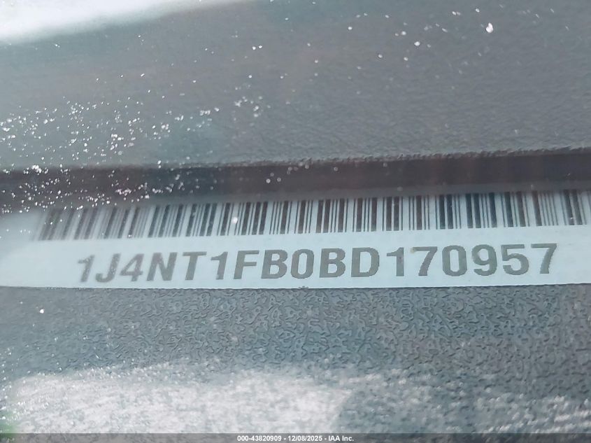 2011 Jeep Compass VIN: 1J4NT1FB0BD170957 Lot: 43820909