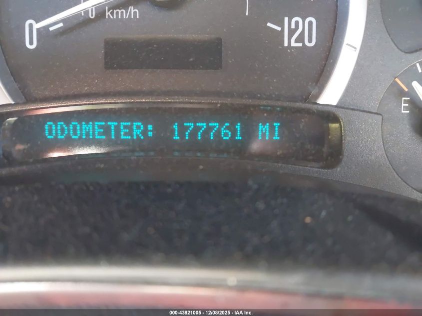 2004 Cadillac Escalade Standard VIN: 1GYEK63N84R117718 Lot: 43821005