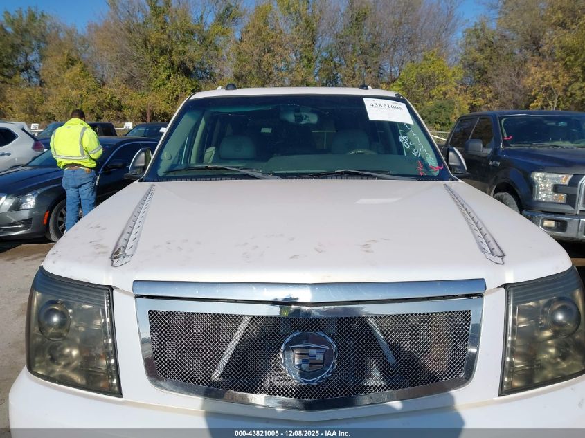 2004 Cadillac Escalade Standard VIN: 1GYEK63N84R117718 Lot: 43821005