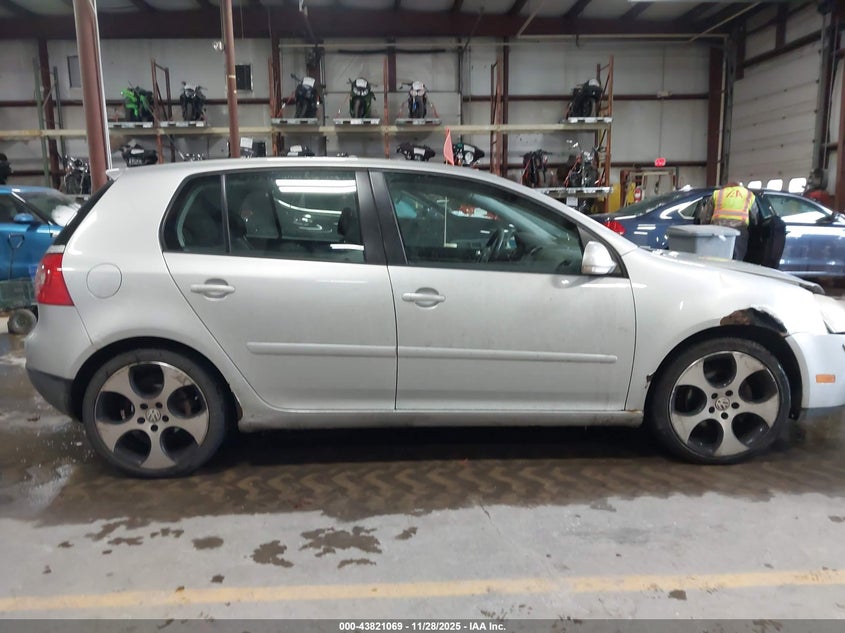 2006 Volkswagen Rabbit 4-Door VIN: WVWCR91K76W150989 Lot: 43821069