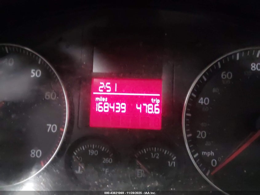 2006 Volkswagen Rabbit 4-Door VIN: WVWCR91K76W150989 Lot: 43821069