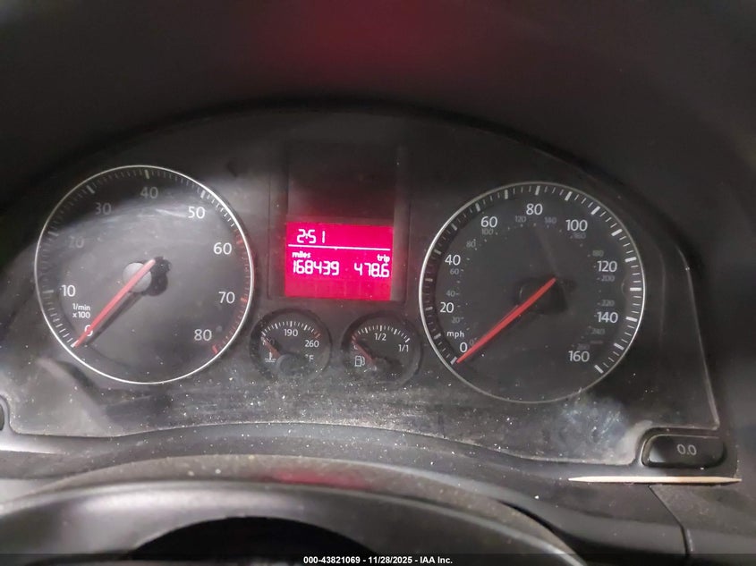 2006 Volkswagen Rabbit 4-Door VIN: WVWCR91K76W150989 Lot: 43821069