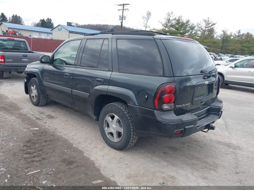 1GNDT13SX52360522 2005 CHEVROLET TRAILBLAZER photo no. 3
