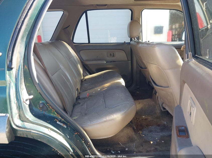 2000 Toyota 4Runner Limited V6 VIN: JT3GN87R4Y0153953 Lot: 43821131