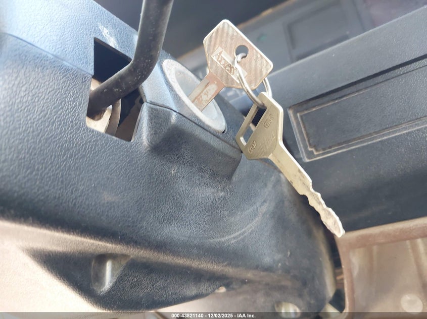 JT4RN50R4F0080173 1985 TOYOTA PICKUP photo no. 11