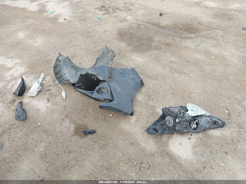 2015 Nissan Altima 2.5/2.5 S/2.5 Sl/2.5 Sv VIN: 1N4AL3AP1FN323810 Lot: 43821149