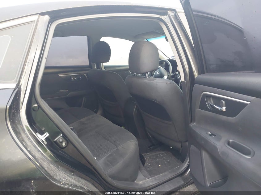 2015 Nissan Altima 2.5/2.5 S/2.5 Sl/2.5 Sv VIN: 1N4AL3AP1FN323810 Lot: 43821149