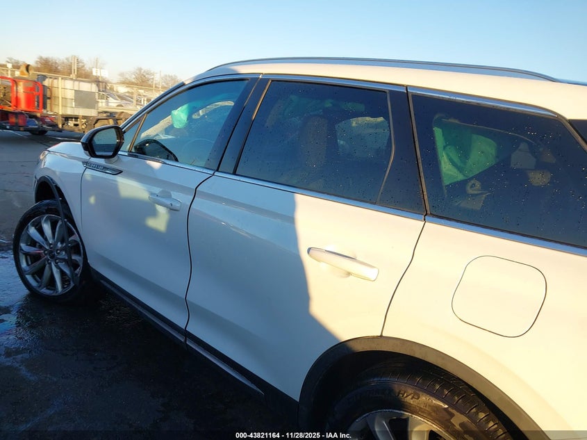 2022 Lincoln Corsair Standard VIN: 5LMCJ1D9XNUL05491 Lot: 43821164