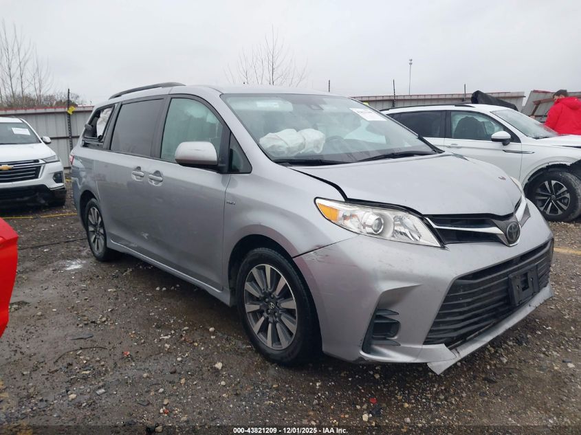 TOYOTA SIENNA LE 7 PASSENGER