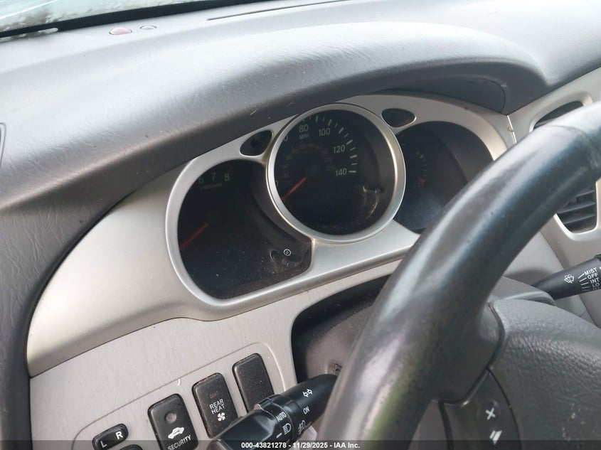 2005 Toyota Highlander Limited V6 VIN: JTEEP21A050104012 Lot: 43821278