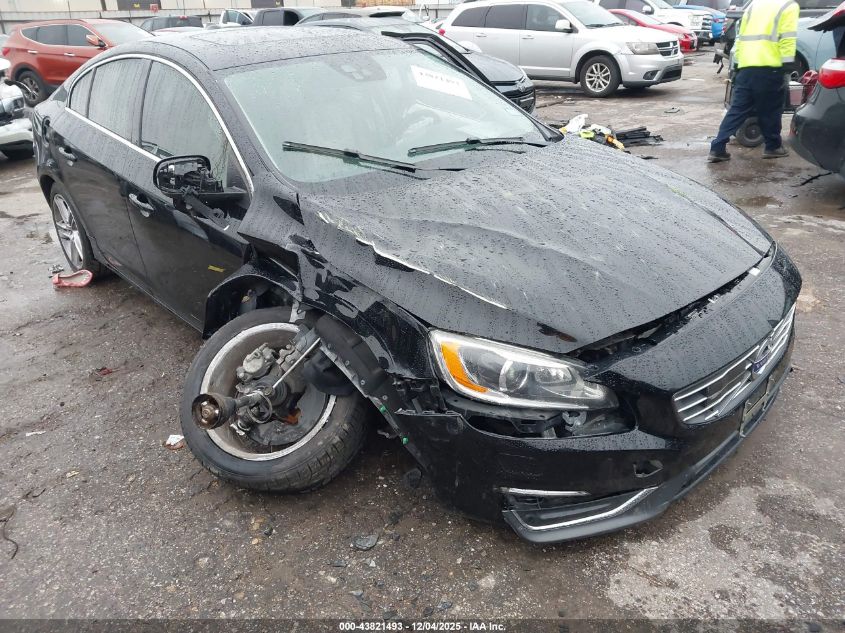 VOLVO S60 T5 PLATINUM