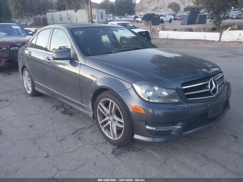 MERCEDES-BENZ C-CLASS LUXURY/SPORT