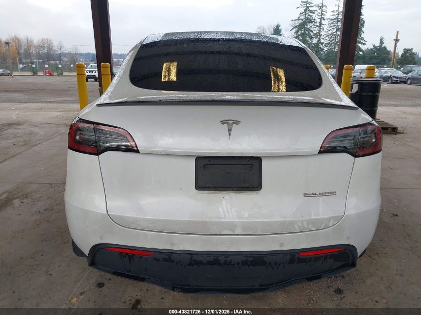 2022 Tesla Model Y Performance Dual Motor All-Wheel Drive VIN: 7SAYGDEF8NF462255 Lot: 43821726
