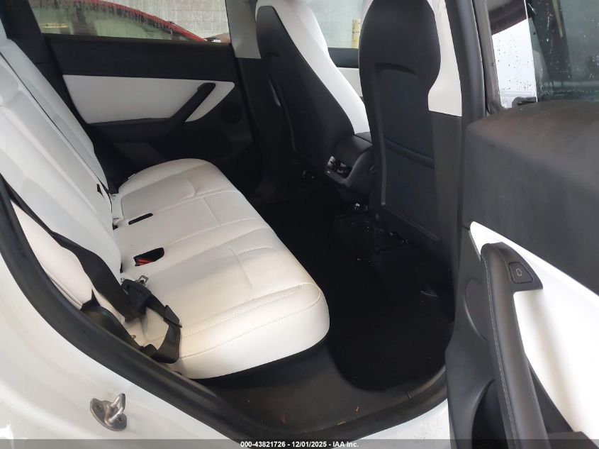 2022 Tesla Model Y Performance Dual Motor All-Wheel Drive VIN: 7SAYGDEF8NF462255 Lot: 43821726