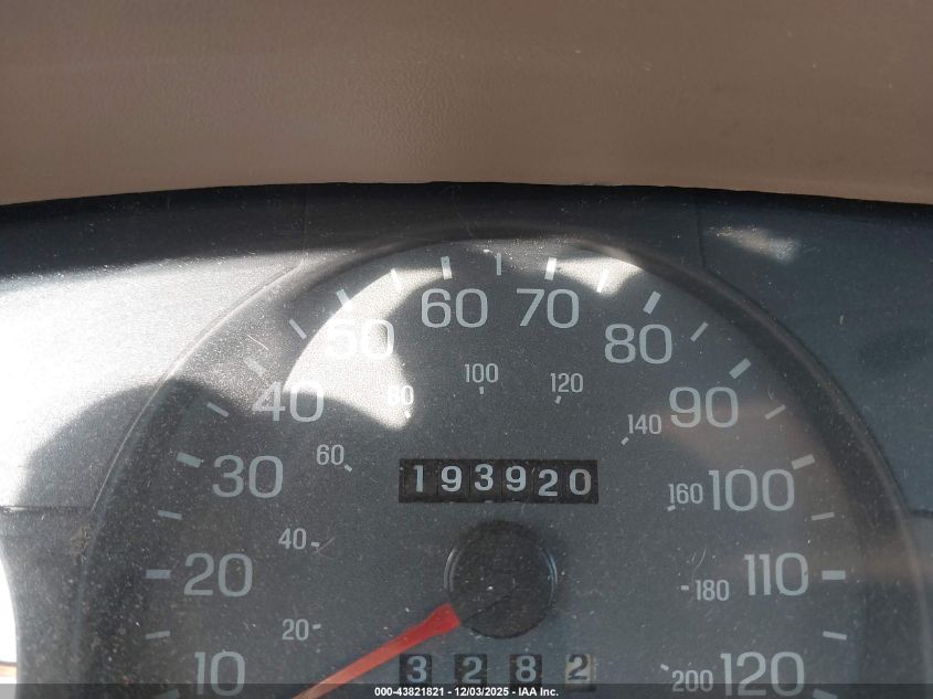 2005 Mercury Grand Marquis Gs VIN: 2MEFM74W75X641482 Lot: 43821821