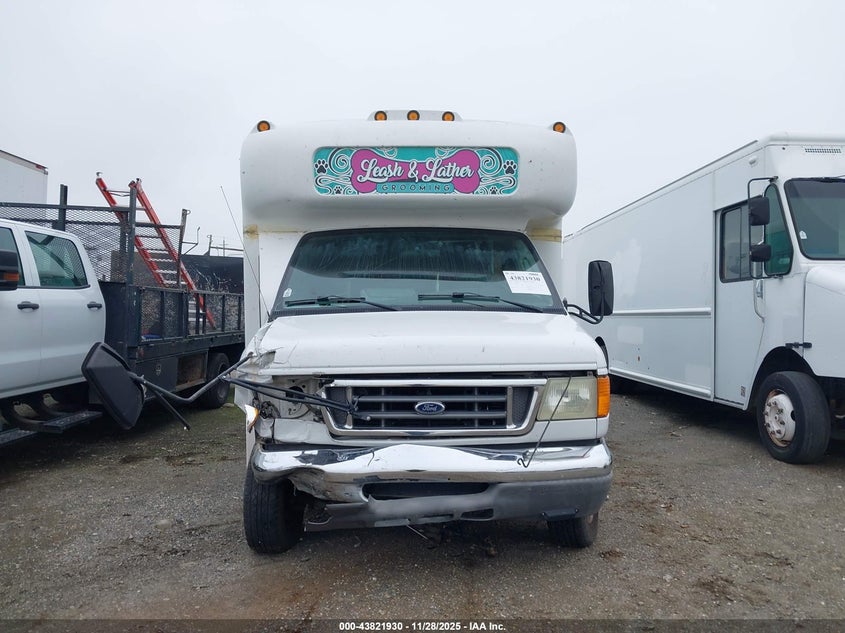 2004 Ford E-450 Cutaway Standard VIN: 1FDXE45S44HA74509 Lot: 43821930