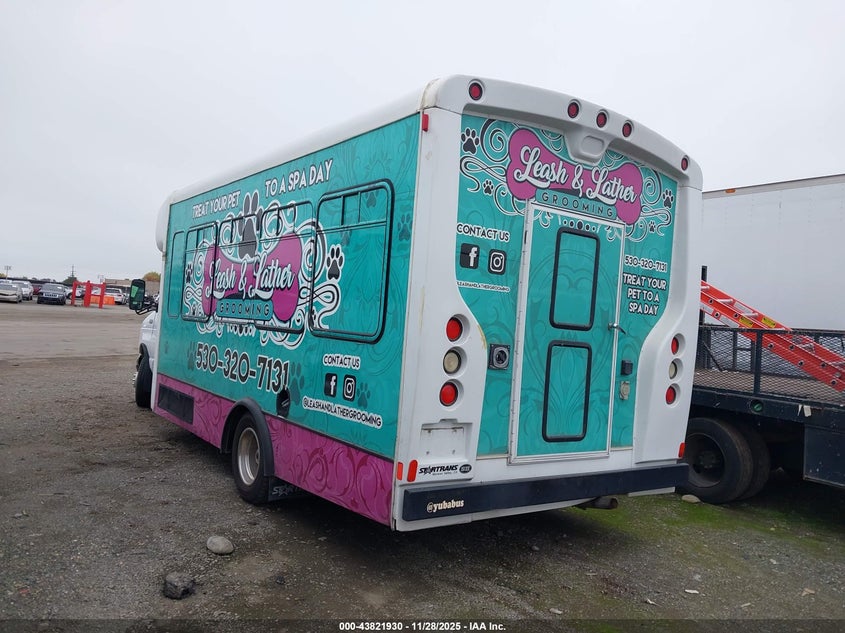 2004 Ford E-450 Cutaway Standard VIN: 1FDXE45S44HA74509 Lot: 43821930