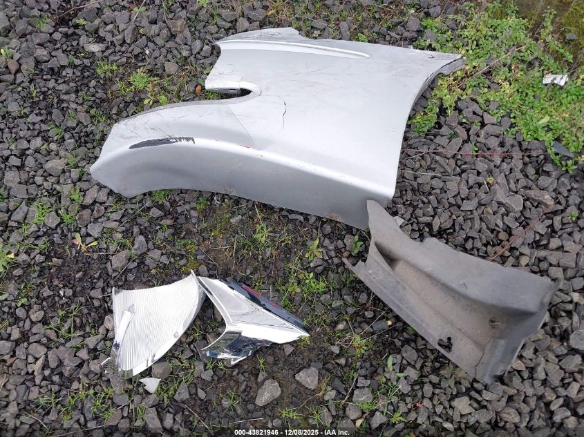 2005 Buick Lacrosse Cxl VIN: 2G4WD532851210121 Lot: 43821946