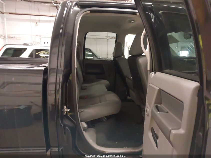 2007 Dodge Ram 1500 Slt/Trx4 Off Road/Sport VIN: 1D7HU18207S216647 Lot: 43821996