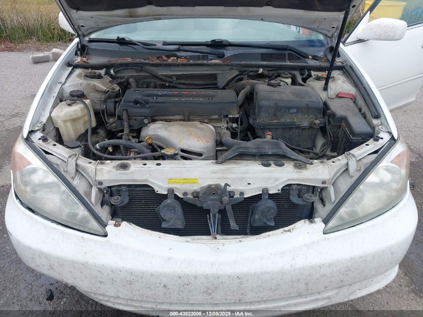 2004 Toyota Camry Le VIN: 4T1BE32K94U261552 Lot: 43822006