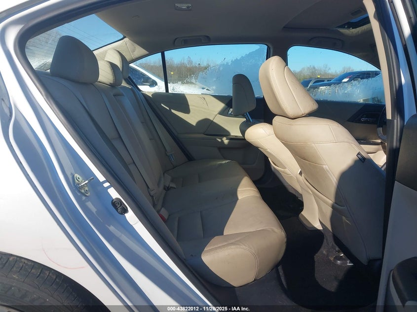 2015 Honda Accord Hybrid Ex-L VIN: 1HGCR6F54FA005862 Lot: 43822012