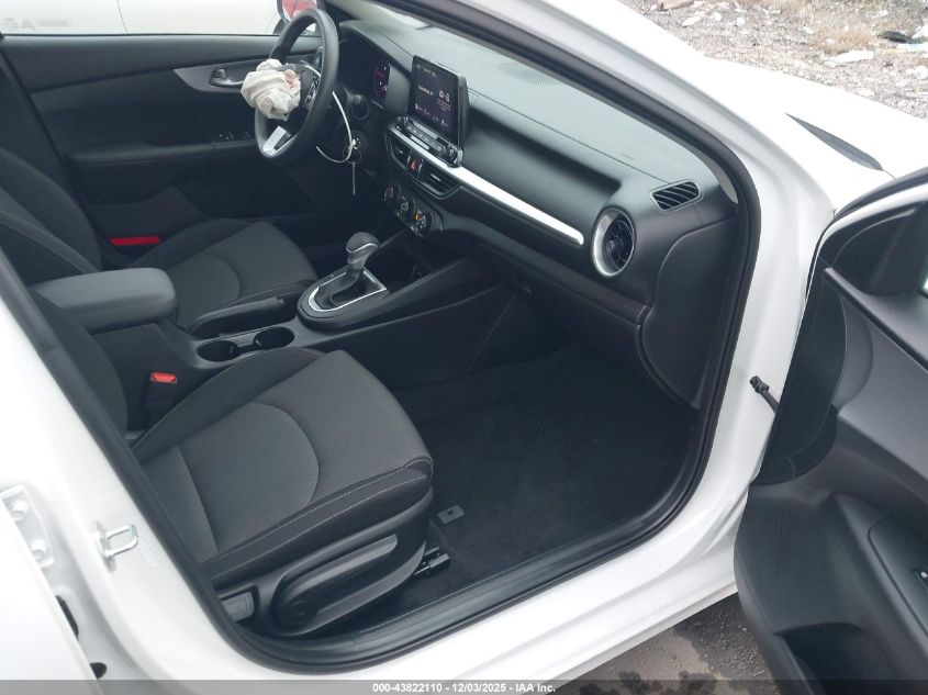 2024 Kia Forte Lxs VIN: 3KPF24AD9RE757223 Lot: 43822110