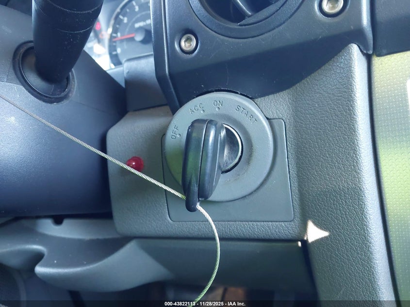 2006 Jeep Commander VIN: 1J8HG48N66C266855 Lot: 43822113