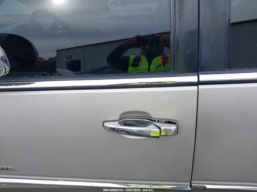 2007 Cadillac Escalade Standard VIN: 1GYFK638X7R174988 Lot: 43822114