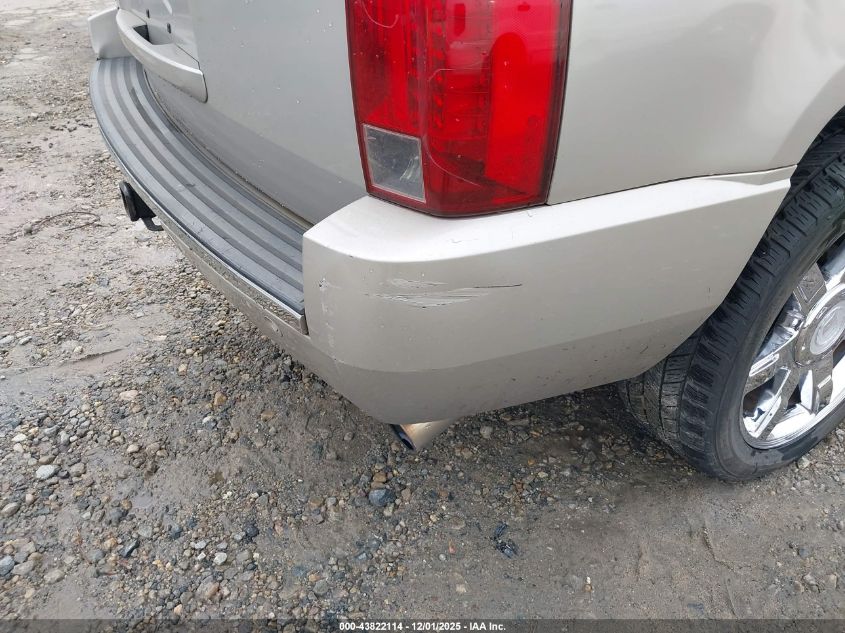 2007 Cadillac Escalade Standard VIN: 1GYFK638X7R174988 Lot: 43822114