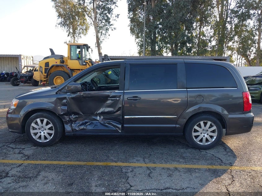 2015 Chrysler Town & Country Touring VIN: 2C4RC1BG7FR561440 Lot: 43822189