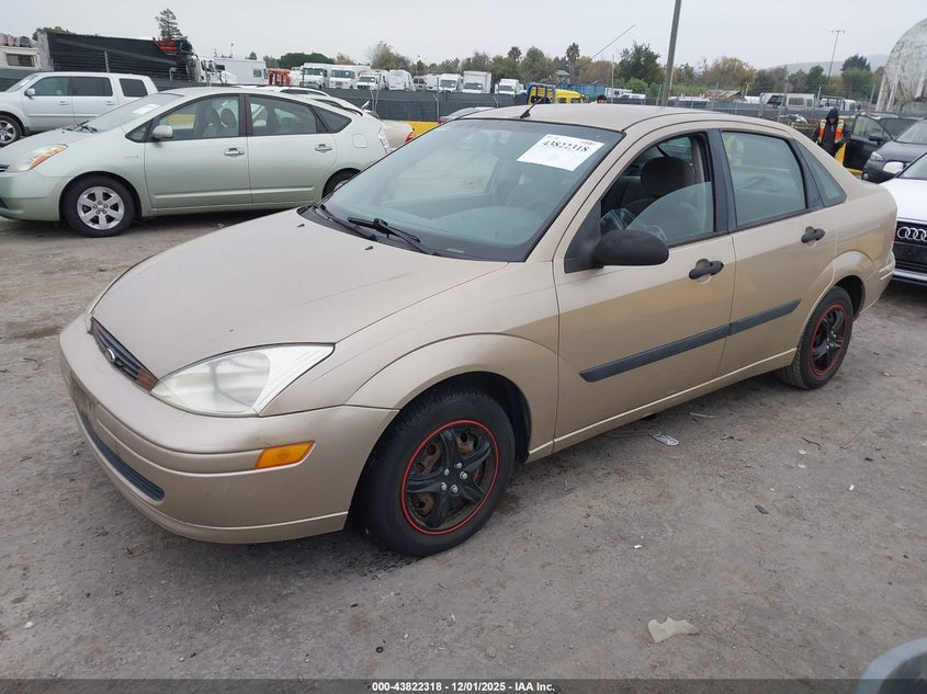 1FAFP33P52W183501 2002 FORD FOCUS photo no. 2