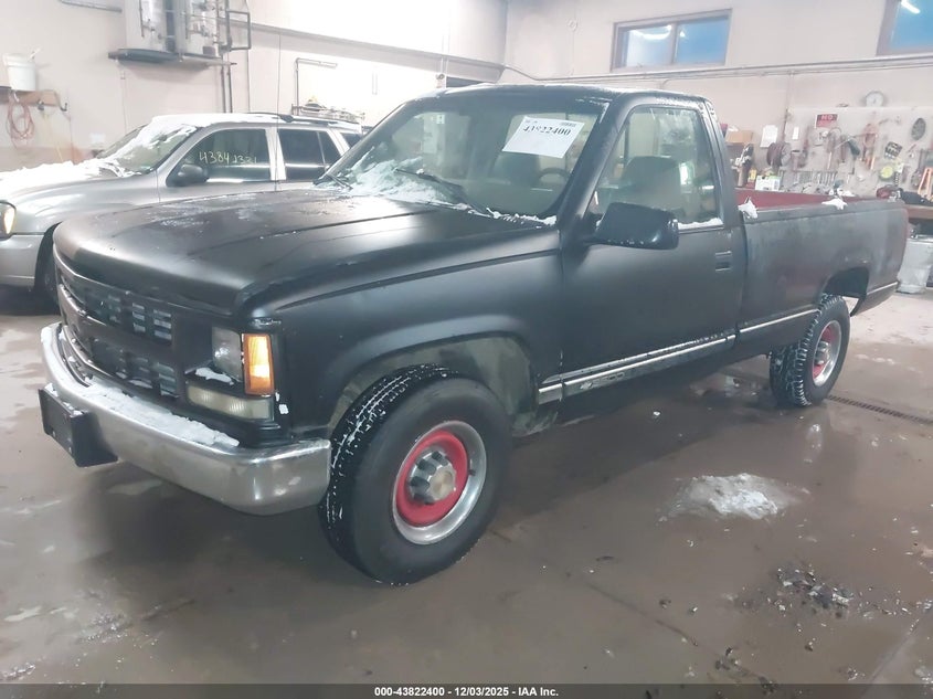 1GCGC34R8WE178220 1998 CHEVROLET C/K photo no. 2