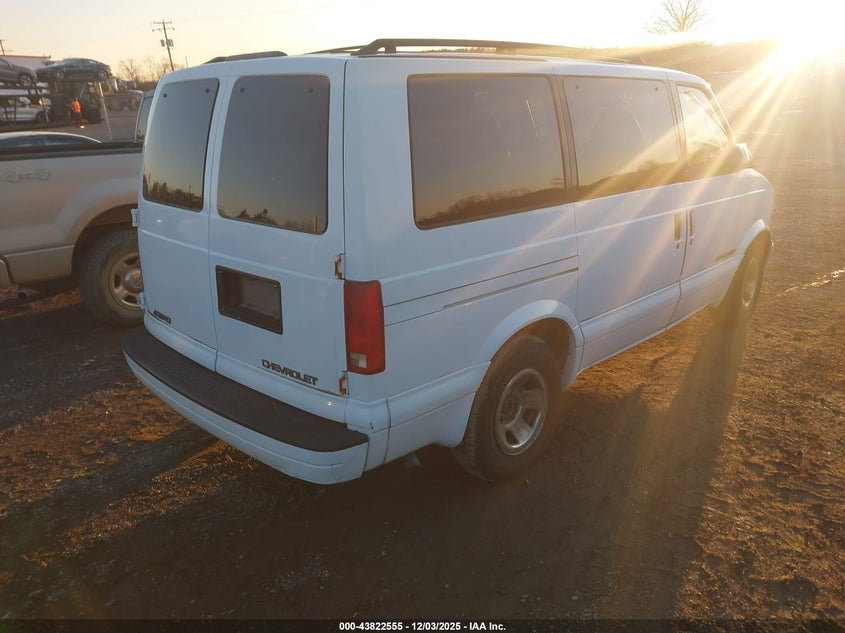1GNEL19W3XB159014 1999 CHEVROLET ASTRO photo no. 4