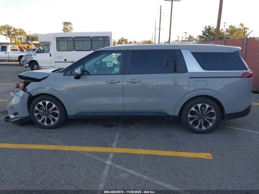 2023 Kia Carnival Mpv Ex VIN: KNDNC5H37P6298126 Lot: 43822576