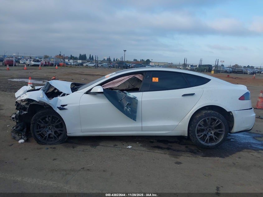 2022 Tesla Model S Dual Motor All-Wheel Drive VIN: 5YJSA1E5XNF460825 Lot: 43822644