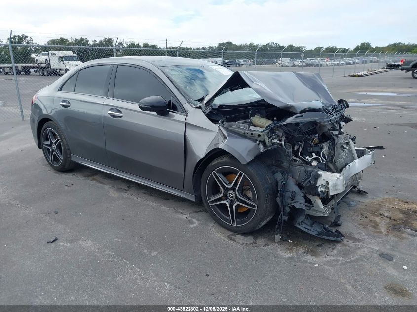 2022 Mercedes-Benz A 220 4Matic