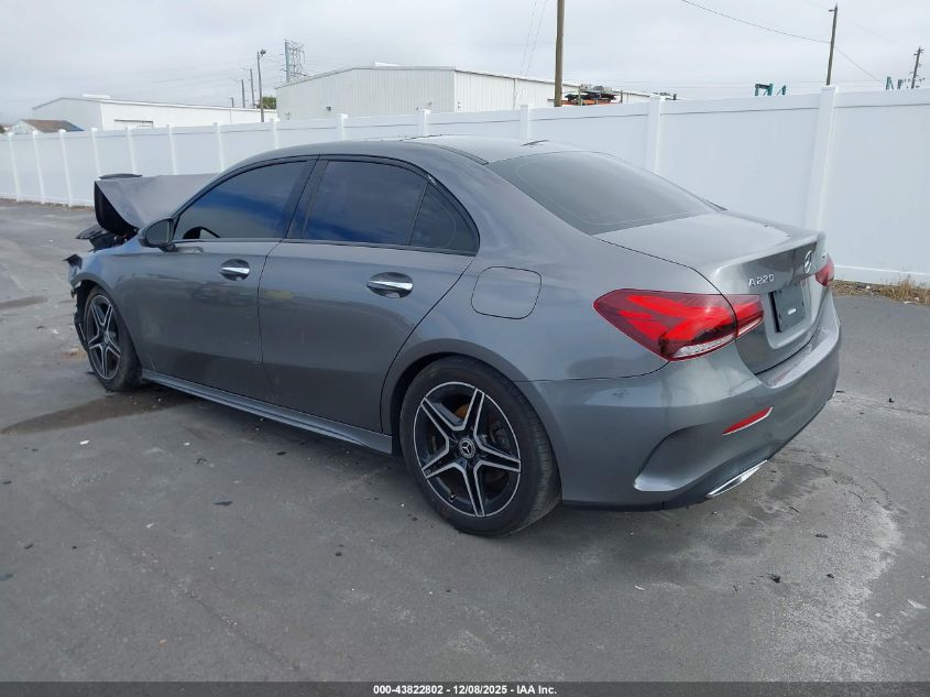 2022 Mercedes-Benz A 220 4Matic