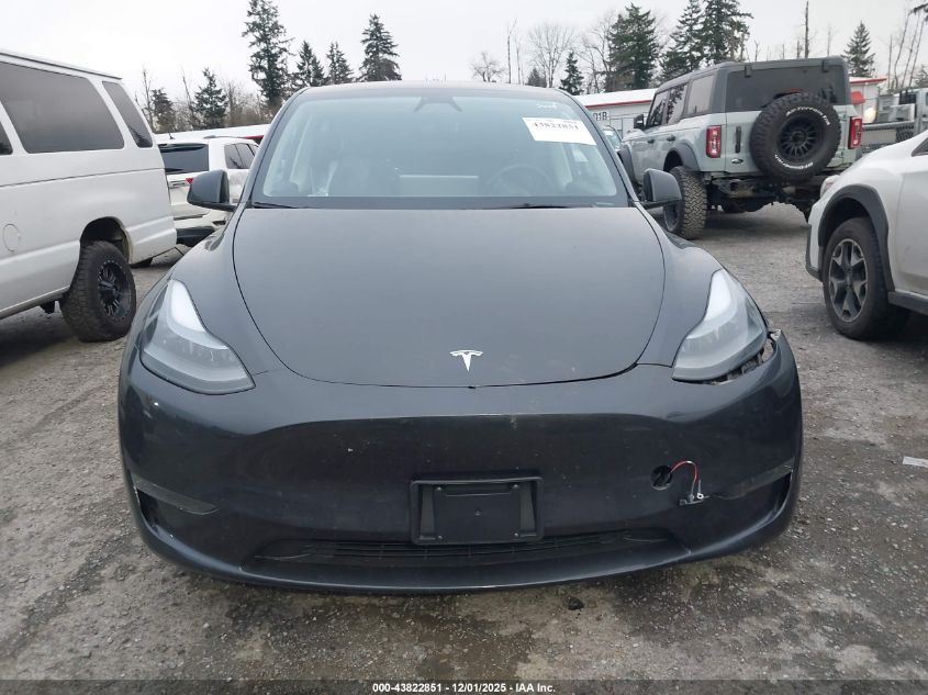 2024 Tesla Model Y Long Range Dual Motor All-Wheel Drive/Rwd VIN: 7SAYGDED5RF010686 Lot: 43822851