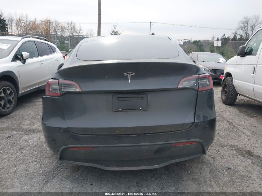 2024 Tesla Model Y Long Range Dual Motor All-Wheel Drive/Rwd VIN: 7SAYGDED5RF010686 Lot: 43822851