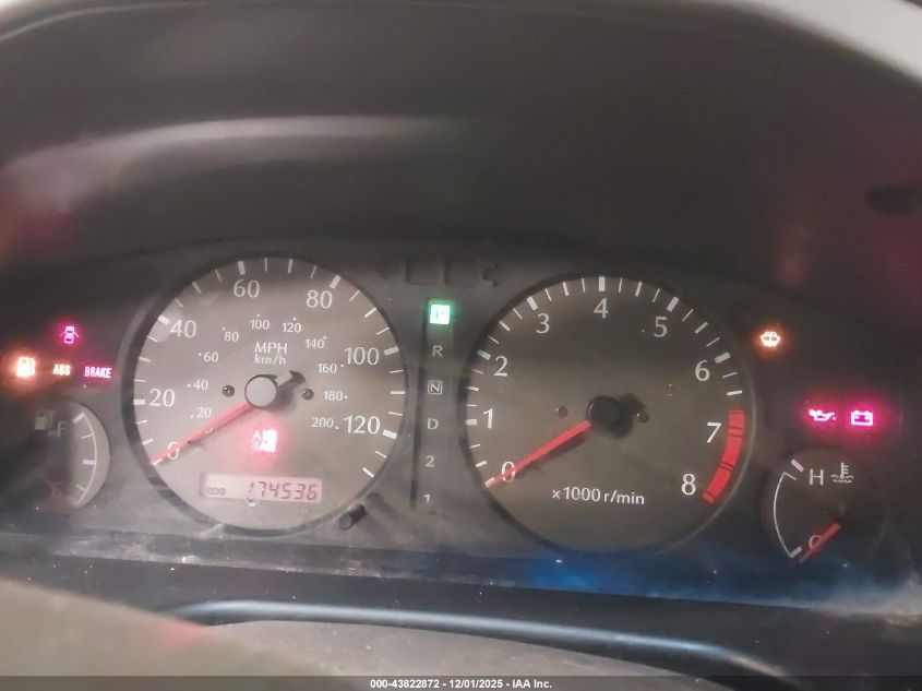 2000 Infiniti G20 Luxury/Touring VIN: JNKCP11A6YT305789 Lot: 43822872