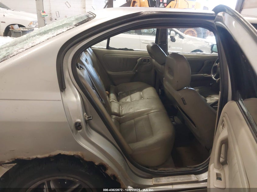 2000 Infiniti G20 Luxury/Touring VIN: JNKCP11A6YT305789 Lot: 43822872