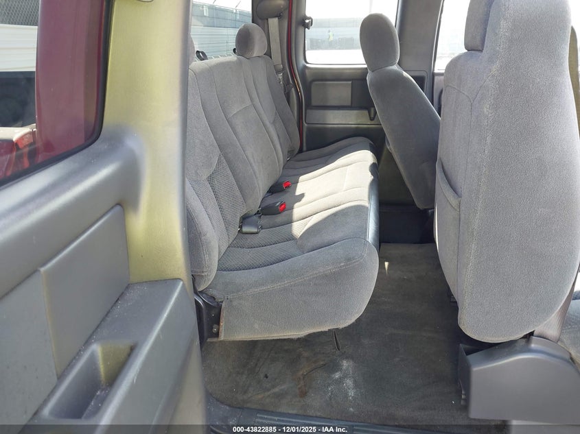 2GCEC19T751235572 2005 CHEVROLET SILVERADO photo no. 8