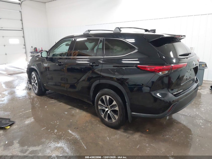 2021 Toyota Highlander Hybrid Xle
