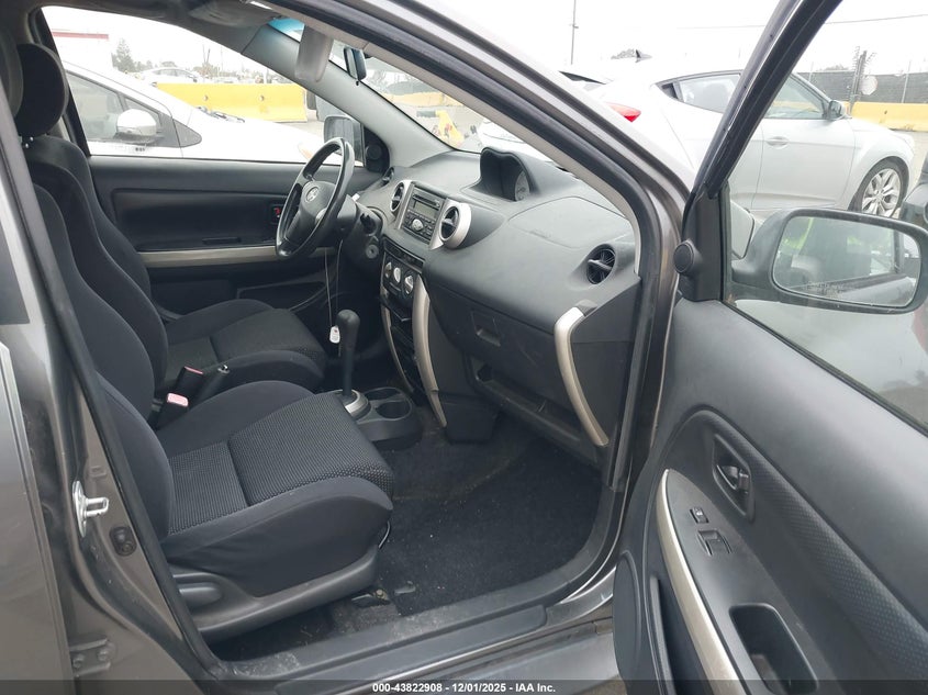 JTKKT624540069297 2004 SCION XA photo no. 5