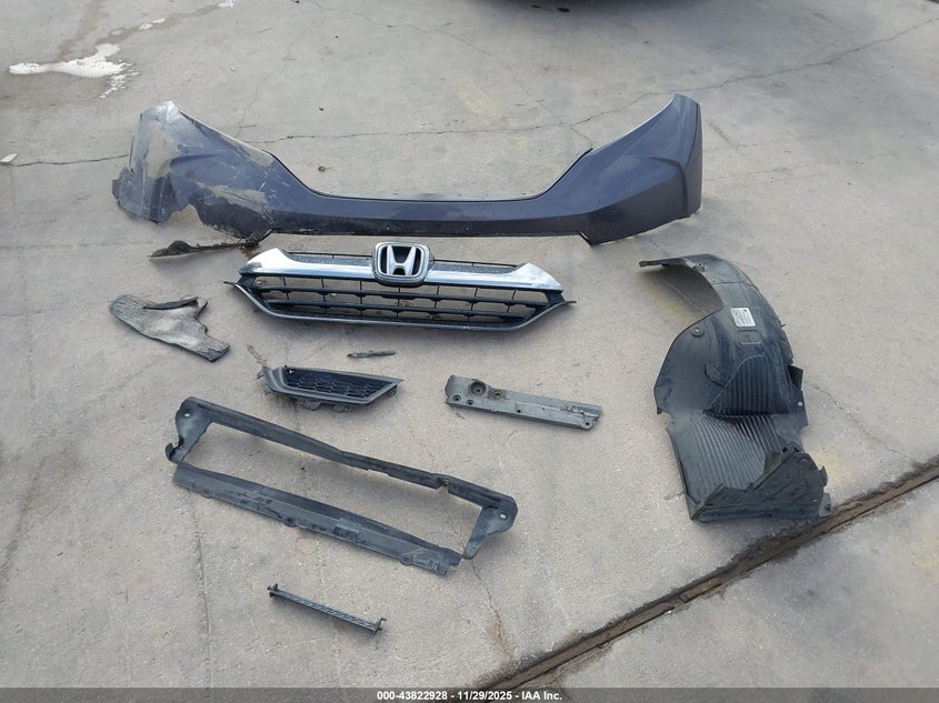 2017 Honda Cr-V Lx VIN: 7FARW5H35HE014060 Lot: 43822928