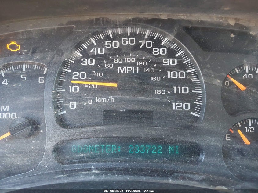 2003 Chevrolet Silverado 1500 Work Truck VIN: 2GCEC19XX31170104 Lot: 43822932