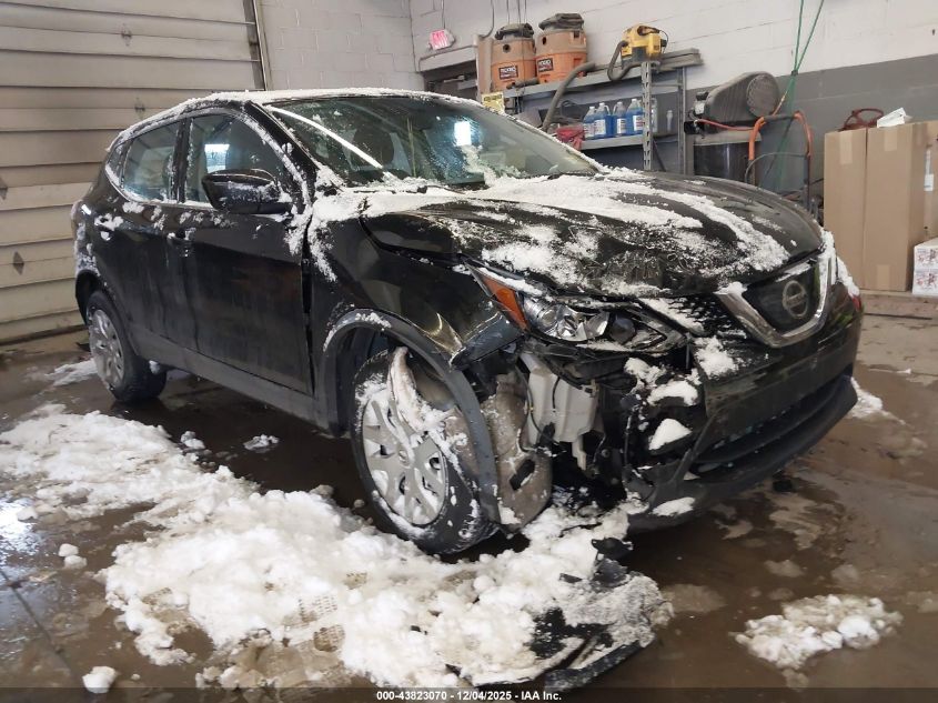 NISSAN ROGUE SPORT S