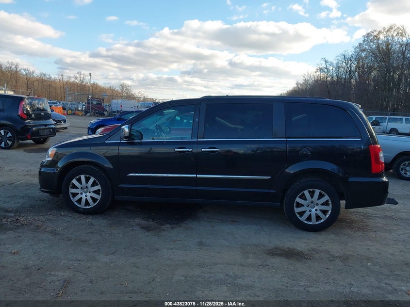 2015 Chrysler Town & Country Touring VIN: 2C4RC1BG0FR573431 Lot: 43823075